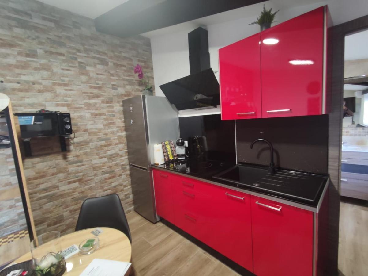 Casa Rural La Zzinetina Con Jacuzzi Constantina Kültér fotó